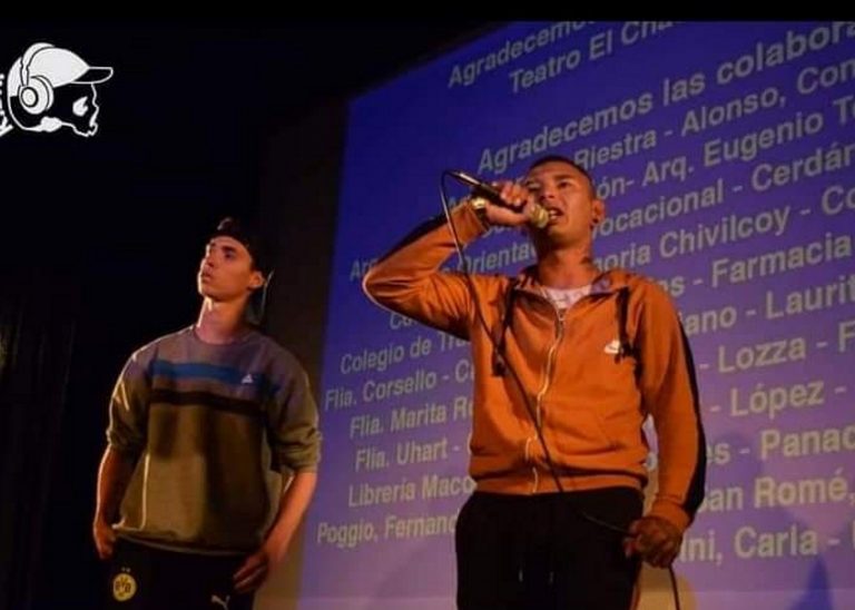 Sólo para adolescentes: un espacio para crear sus letras