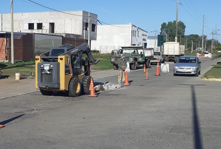 Avenida Urquiza: comenzaron los trabajos de bacheo