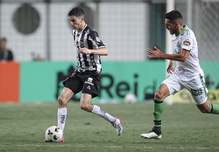 Goles de Fernández en Mineiro y Paradela en River