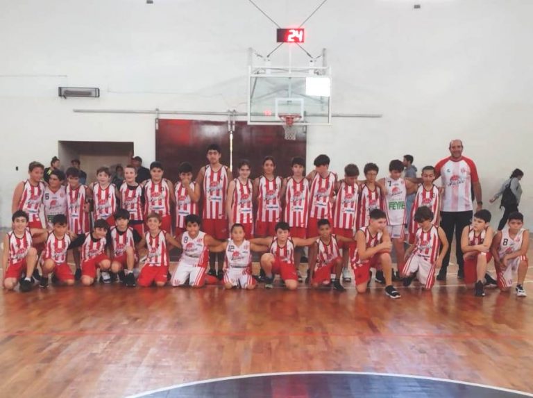 El equipo de Minibasquet del Club Atlético lidera el Torneo de Chivilcoy