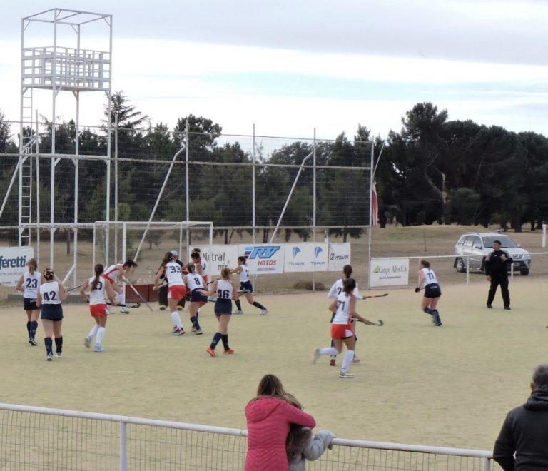 Hockey femenino: nuevos triunfos de Atlético 9 de Julio