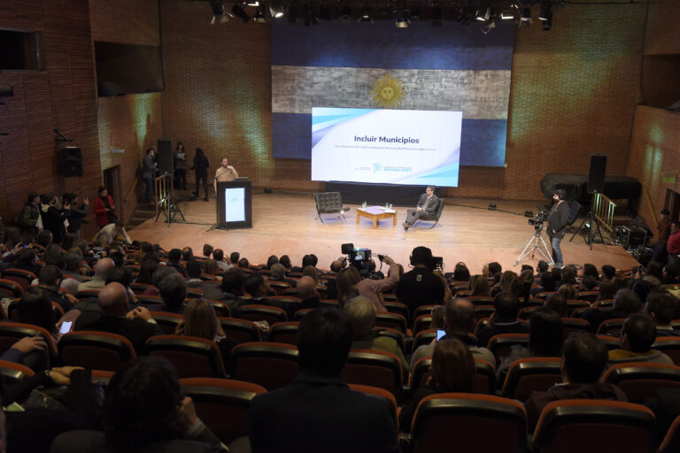 Uso de herramientas financieras: capacitarán a municipios