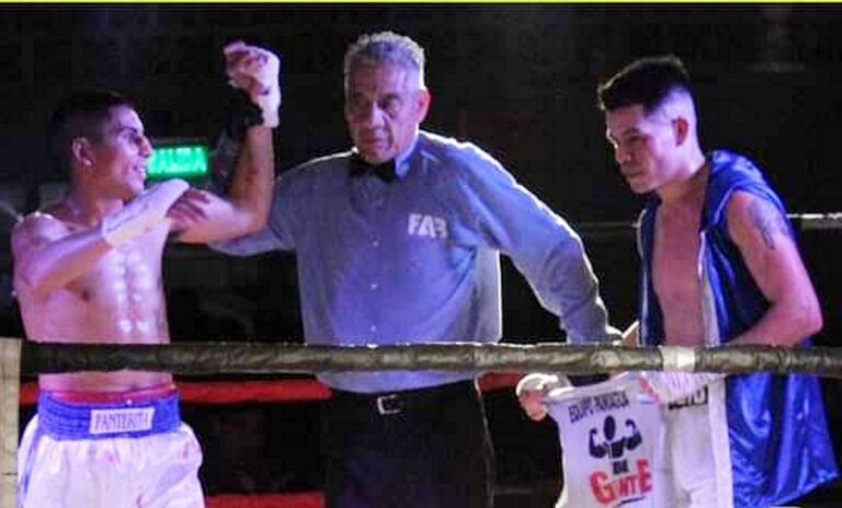 Boxeo: «Panterita» ganó de manera contundente