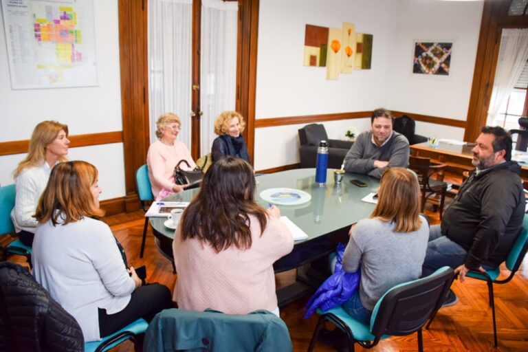 Se reunieron autoridades y directivos de la Asociación Española