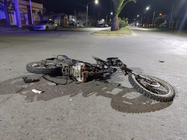 Accidente en Urquiza y San Juan: motociclista grave