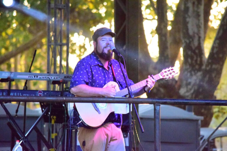 Empieza el ciclo de acústicos de AMI9 en la Biblioteca