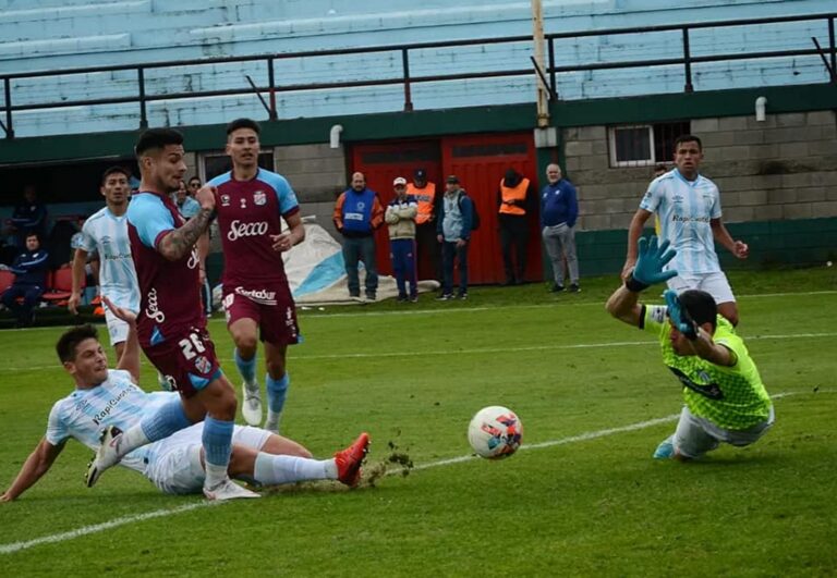 Volvió al gol Alexander Díaz