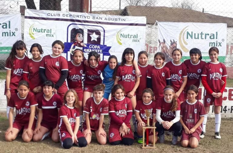 Las chicas también jugaron la Copa Granate