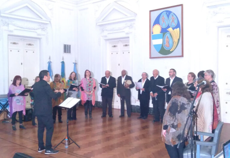 Coral Reencuentro y Santa Cecilia invitan a un concierto
