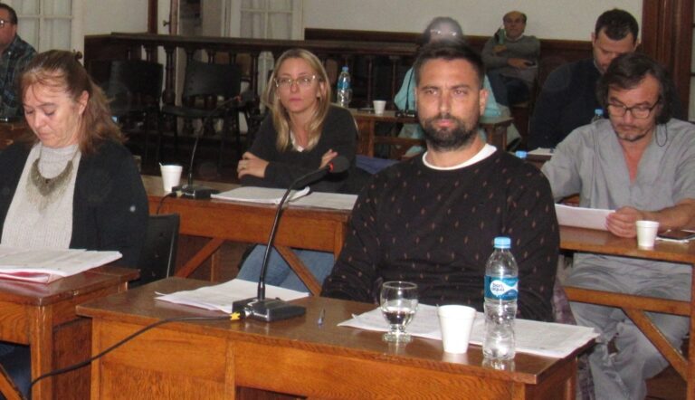 Juntos: «No al adoctrinamiento Partidarios en las Escuelas Bonaerenses»
