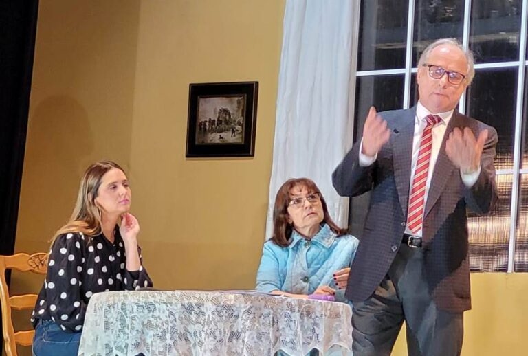 Teatro de Cáritas: se estrena “Las d’enfrente”