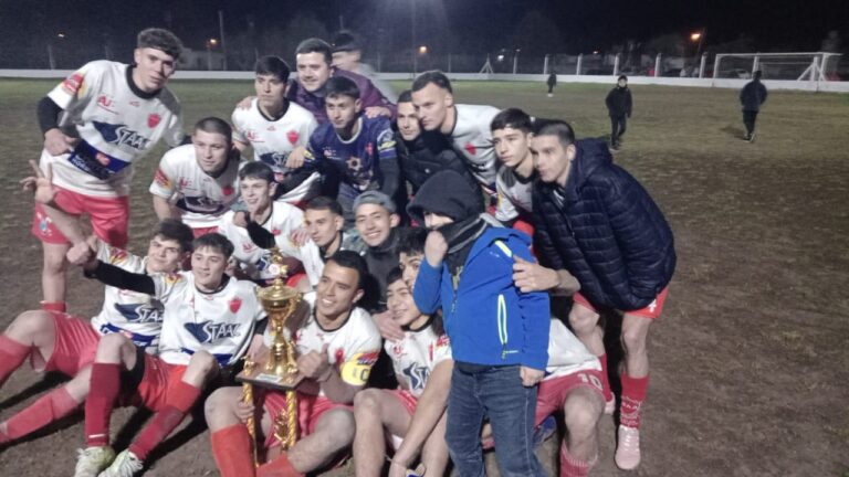 Agustín Alvarez ganó el Torneo de Dennehy