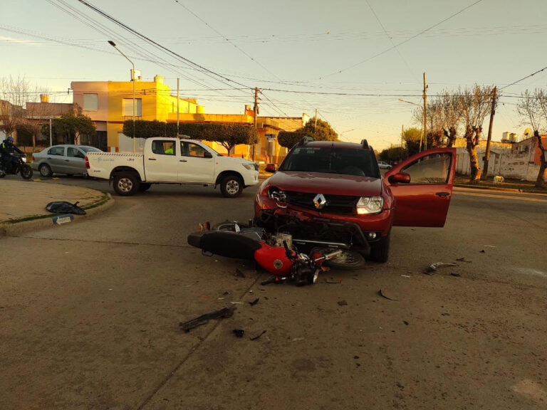 Accidente: un motociclista sufrió lesiones