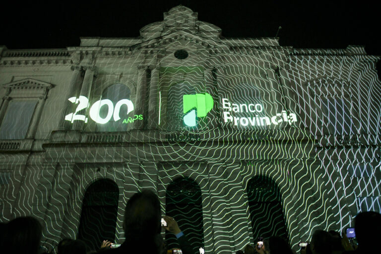 En La Plata, el Banco Provincia celebró el Bicentenario
