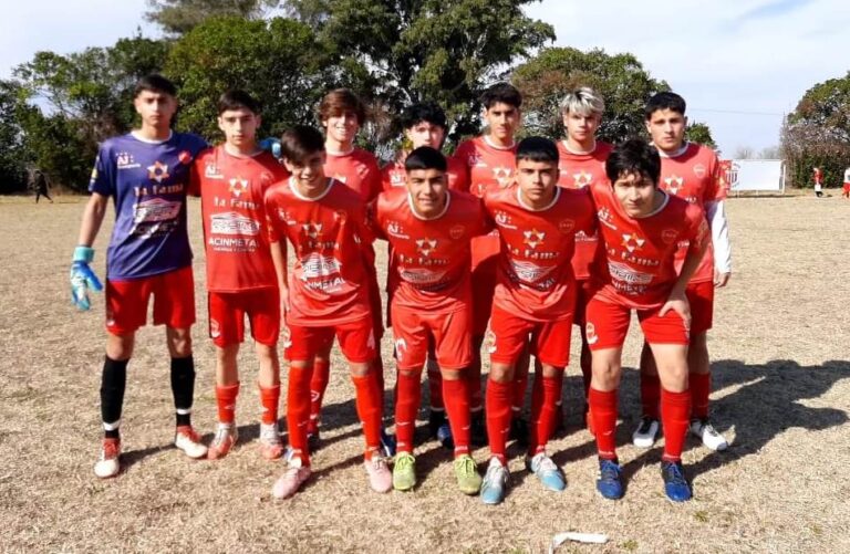 Fútbol en Dennehy: Agustín Alvarez y Def. de Sarmiento, finalistas