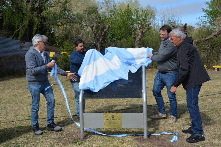 Nuevo Monolito en Morea para los Héroes de Mavinas