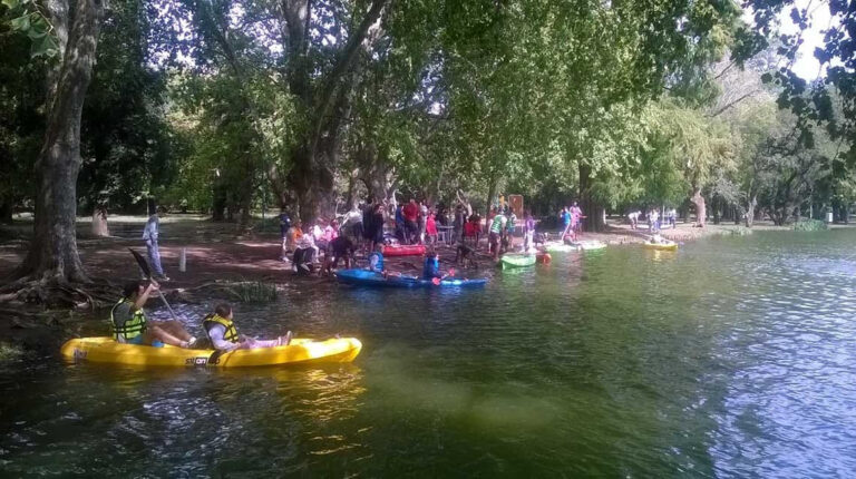 Una propuesta para regular los kayaks y botes en el Parque