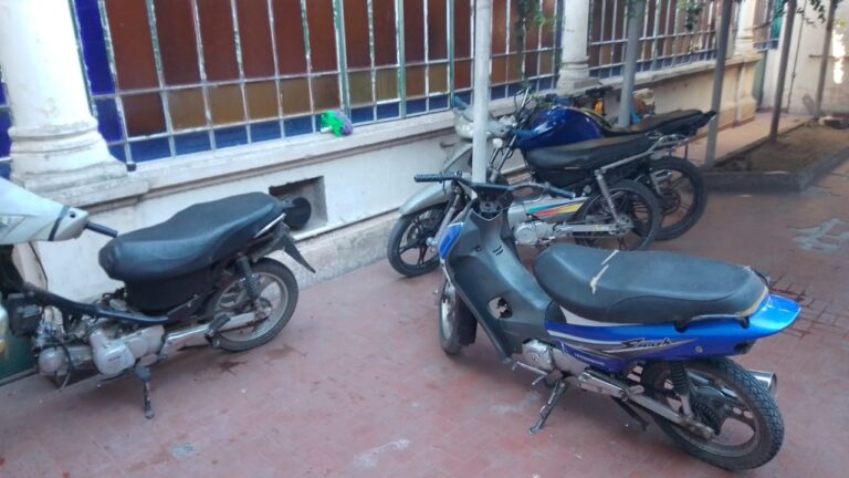 Motos secuestradas, identificación de vehículos y personas
