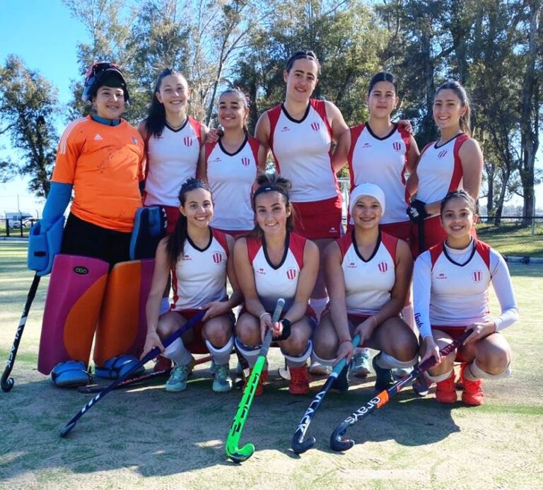 Deportistas del Club Atlético 9 de Julio en las finales de Mar del Plata