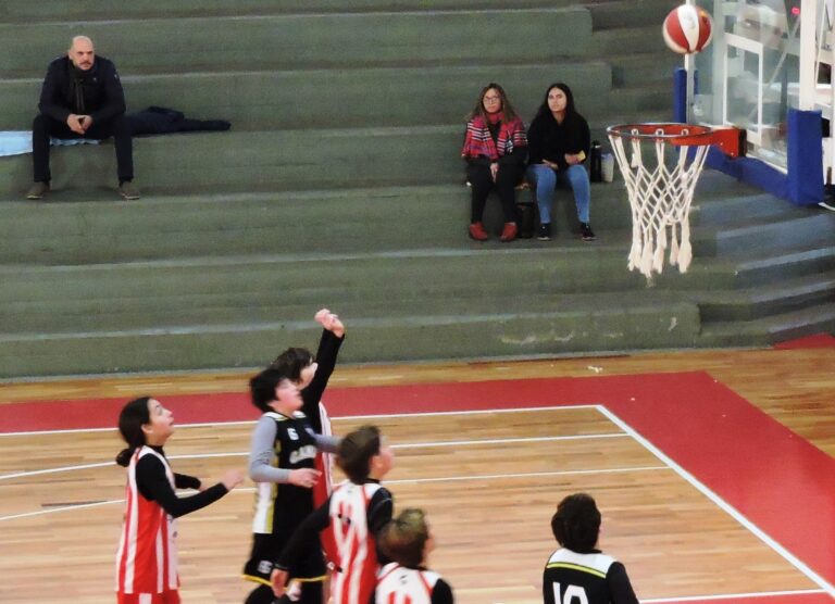 Básquet: Atlético 9 de Julio recibió a Mariano Moreno