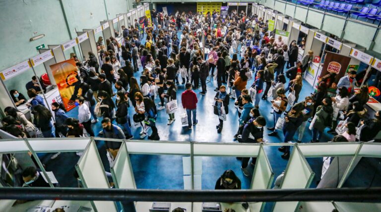 Ciudad de Buenos Aires: se realiza la octava edición de Expo Empleo Barrial