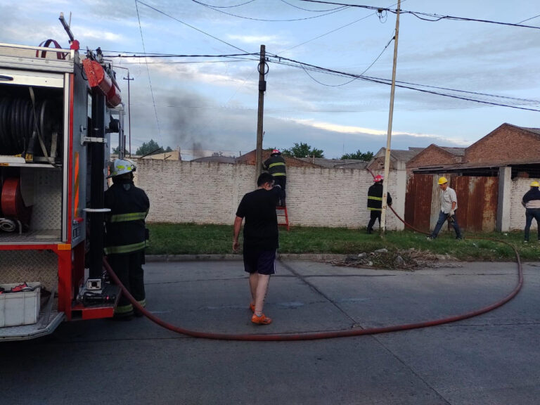 Un susto por explosiones en una fábrica