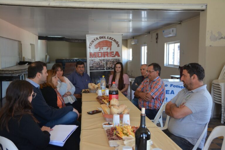 Morea: preparativos para la Fiesta del Lechón