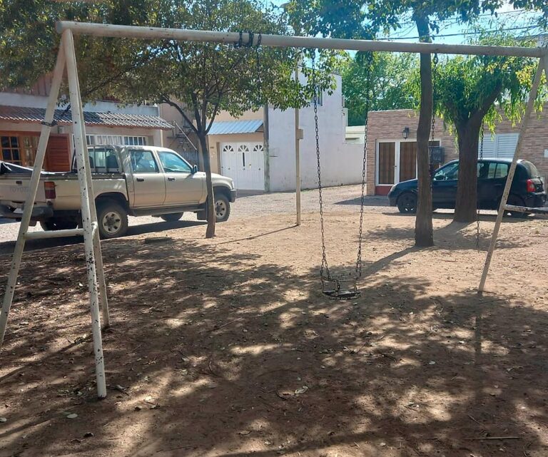 Barrio Tres Lagunas: piden la puesta en valor de la Plazoleta