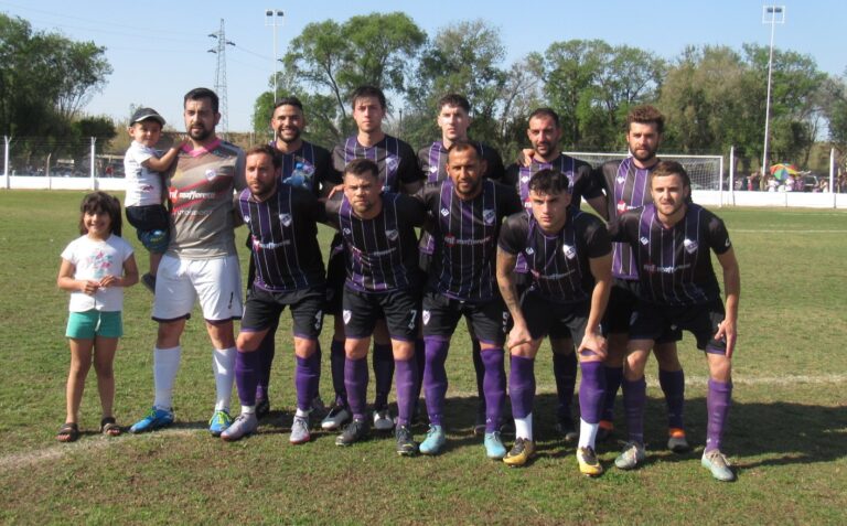 Quiroga lo dio vuelta y sigue arriba
