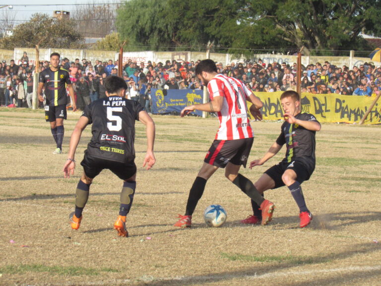 Atlético – Once Tigres juegan este viernes por el Federal