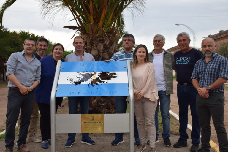 Los Héroes de Malvinas también tienen su monolito en Patricios