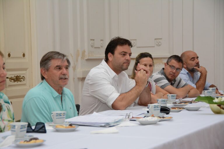 Firman convenio por el Polo de Desarrollo Productivo