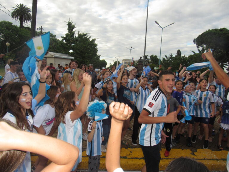 Mundial: festejos en 9 de Julio por la Clasificación de Argentina