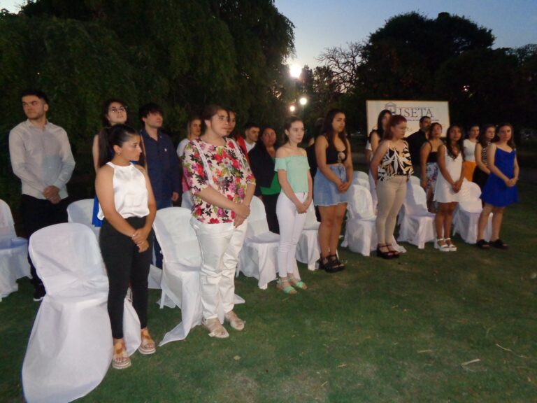 El ISETA realizó el Acto de Egresados