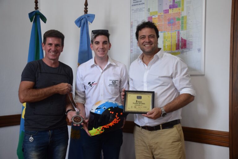 Luca Pastorino recibido por el Intendente
