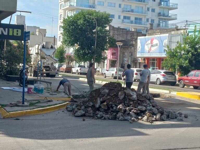 Reparan pavimento en Vedia y Cavallari