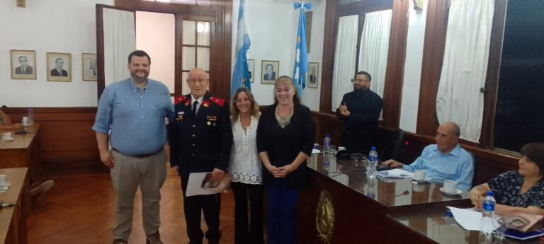 El H.C.D. reconoció la trayectoria de vecinos nuevejulienses