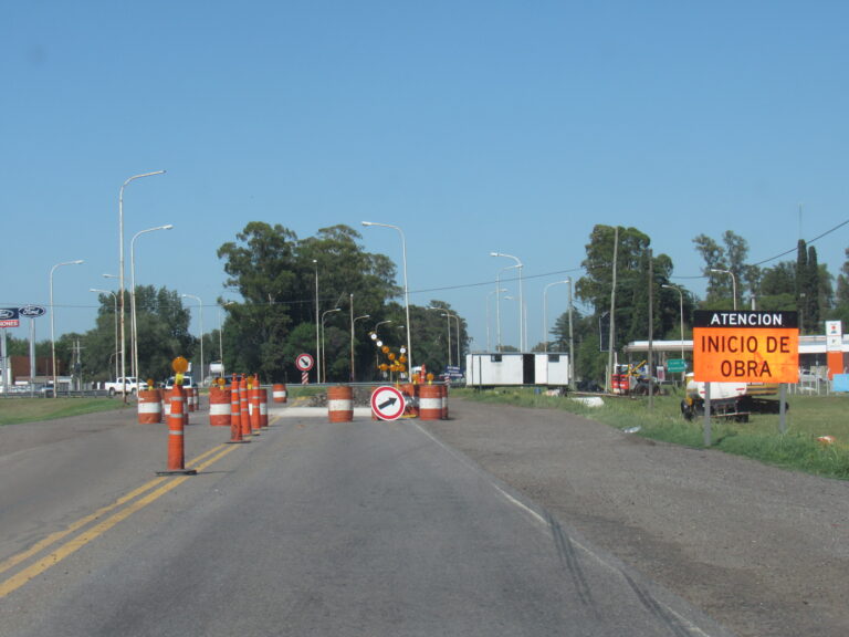Rotonda de Ruta 5: circular con precaución