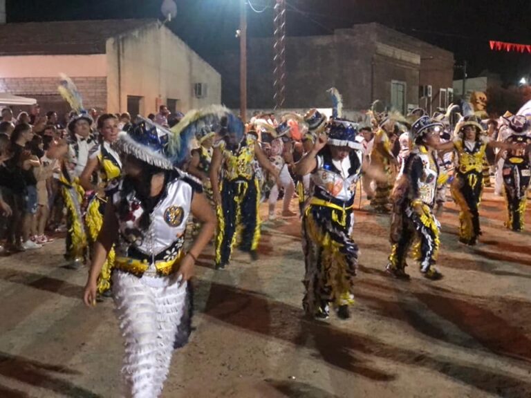 En Patricios se vivió la segunda noche de Corsos
