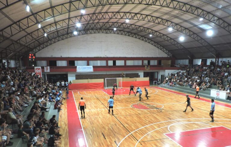 Continúa esta noche el Torneo de Futsal del Club Atlético