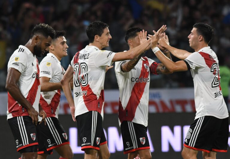 Ganó River: Nacho fue figura y buen partido de Paradela