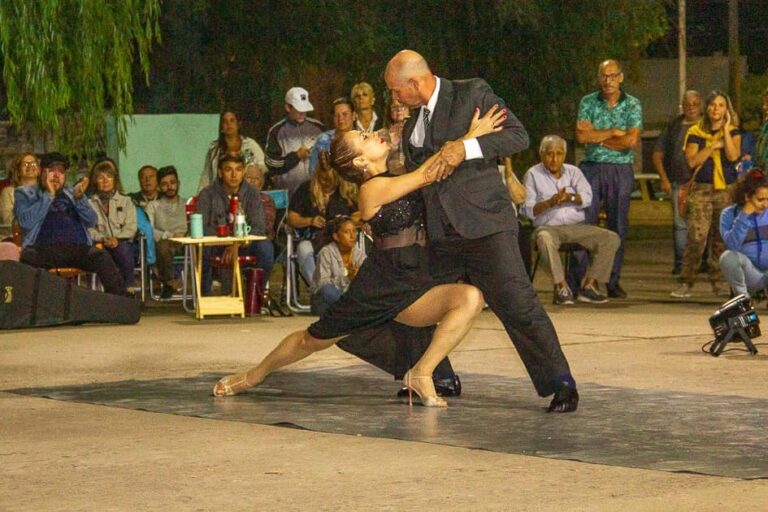 Se puso en marcha “Arte al paso”