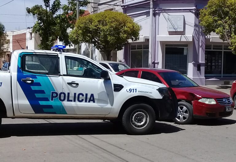 Choque en la esquina de San Martín y San Juan