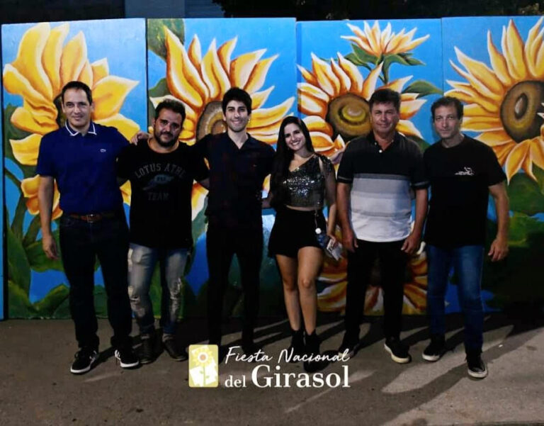 «Viejos Juglares» se presentó en la Fiesta del Girasol