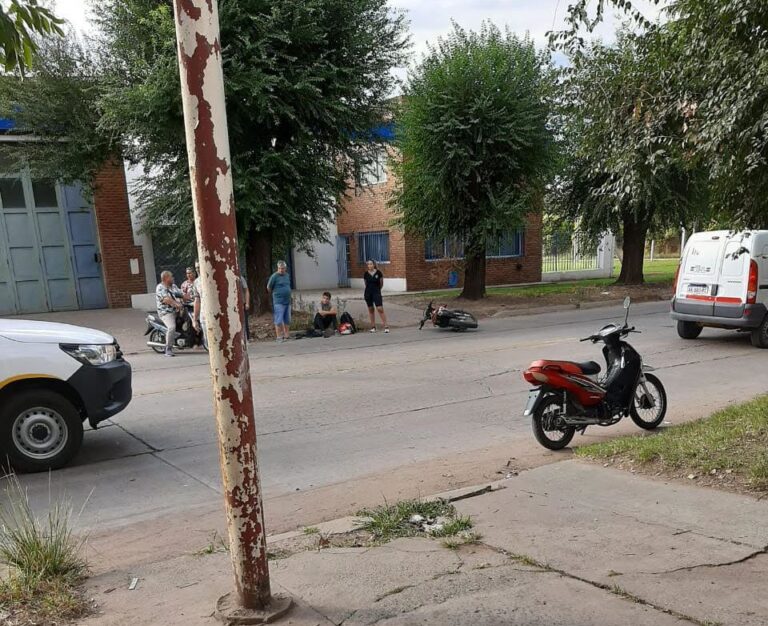 Una peatona sufrió lesiones, al cruzar Av. Mitre