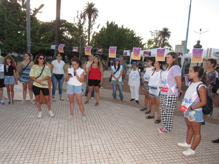 Día de la Mujer: Asamblea en 9 de Julio