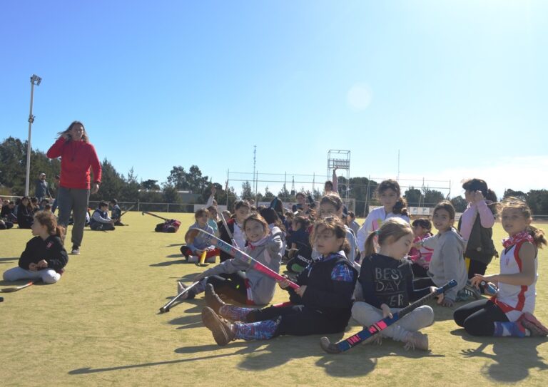 La Escuela de Hockey del Club Atlético inicia su actividad