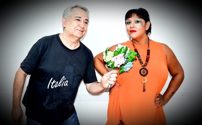 En abril se estrena «No me mandan flores»