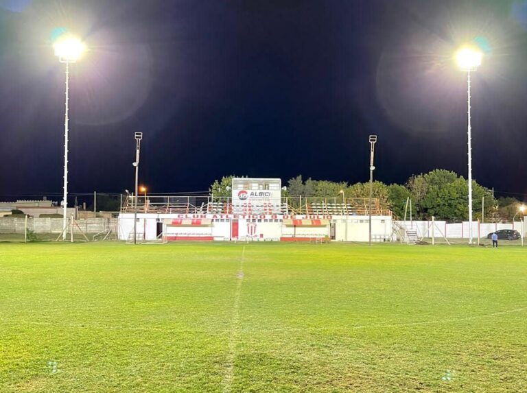 Atlético cumplió su sueño: el Estadio cuenta con iluminación led