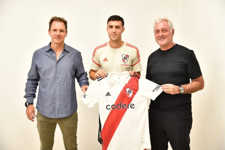 Paradela firmó un nuevo contrato con River